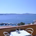 La Finestra Sul Mare Apartment *